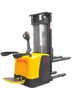 EM-1012039 Штабелер самоходный 1,5 т 5,6 м XILIN CDDK15-III 24/200 В/Ач (с платформой)